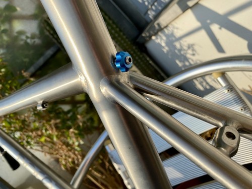 Qoroz race won titanium - race,